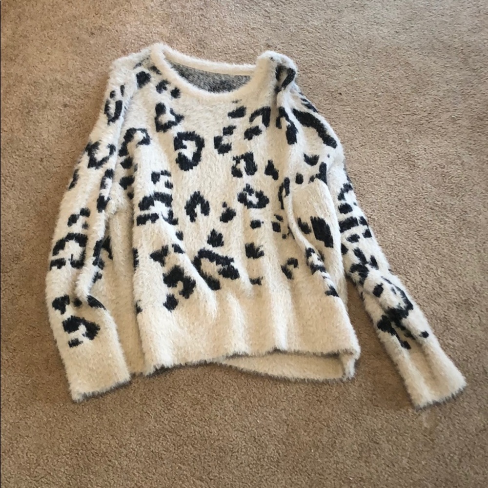 Leopard sweater